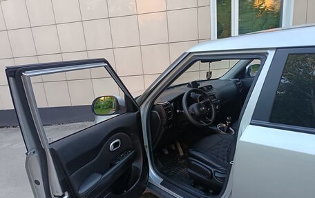 KIA Soul II рестайлинг, 2015 год, 880 000 рублей, 34 фотография