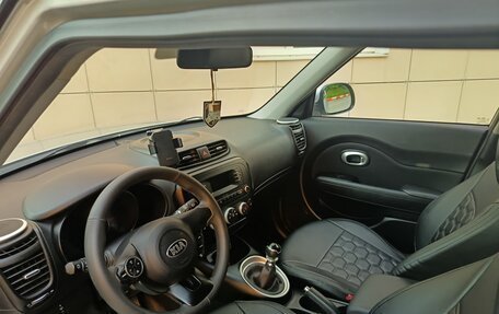 KIA Soul II рестайлинг, 2015 год, 880 000 рублей, 36 фотография