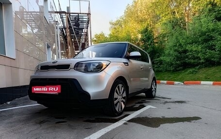 KIA Soul II рестайлинг, 2015 год, 880 000 рублей, 20 фотография
