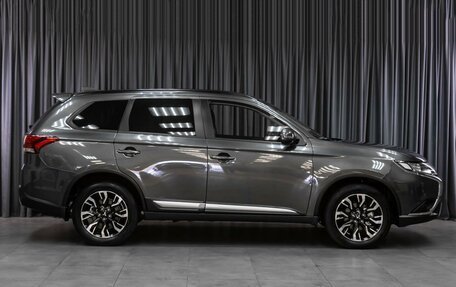 Mitsubishi Outlander III рестайлинг 3, 2021 год, 3 719 000 рублей, 5 фотография