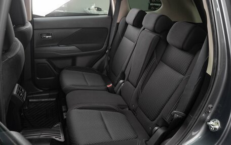 Mitsubishi Outlander III рестайлинг 3, 2021 год, 3 719 000 рублей, 9 фотография