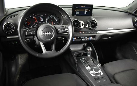 Audi A3, 2019 год, 2 194 900 рублей, 6 фотография