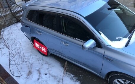Mitsubishi Outlander III рестайлинг 3, 2014 год, 2 300 000 рублей, 3 фотография