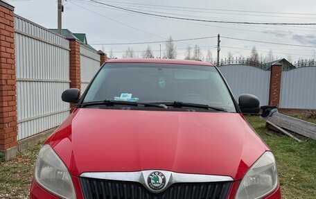 Skoda Fabia II, 2011 год, 350 000 рублей, 2 фотография