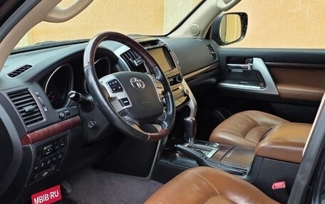 Toyota Land Cruiser 200, 2015 год, 3 950 000 рублей, 6 фотография