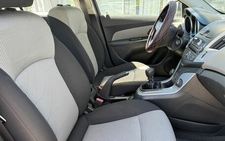 Chevrolet Cruze II, 2013 год, 900 000 рублей, 10 фотография