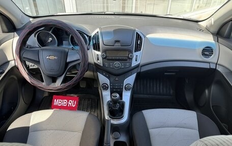 Chevrolet Cruze II, 2013 год, 900 000 рублей, 9 фотография