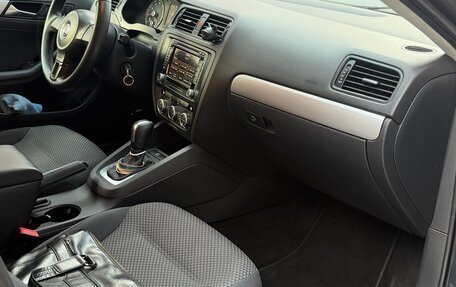 Volkswagen Jetta VI, 2012 год, 800 000 рублей, 11 фотография
