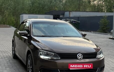 Volkswagen Jetta VI, 2012 год, 800 000 рублей, 7 фотография