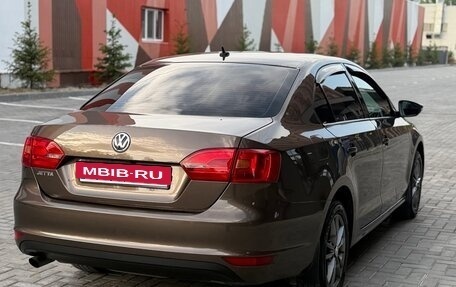 Volkswagen Jetta VI, 2012 год, 800 000 рублей, 6 фотография