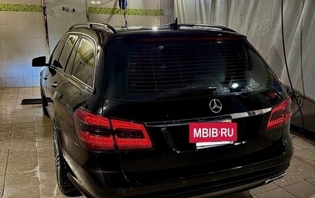 Mercedes-Benz E-Класс, 2010 год, 1 600 000 рублей, 13 фотография