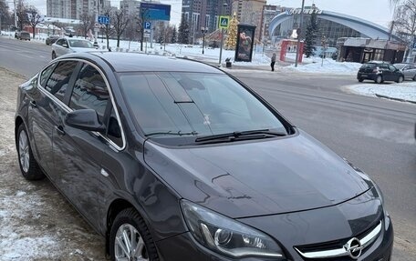 Opel Astra J, 2014 год, 900 000 рублей, 4 фотография