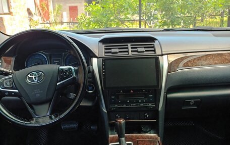 Toyota Camry, 2018 год, 2 100 000 рублей, 13 фотография