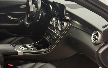 Mercedes-Benz C-Класс, 2017 год, 2 200 000 рублей, 10 фотография