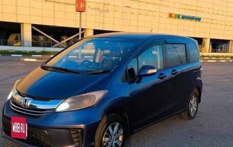 Honda Freed I, 2015 год, 1 100 000 рублей, 2 фотография