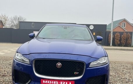 Jaguar F-Pace, 2016 год, 1 790 000 рублей, 2 фотография