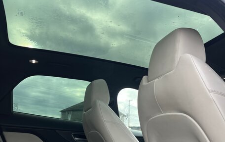 Jaguar F-Pace, 2016 год, 1 790 000 рублей, 21 фотография