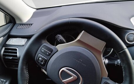Lexus NX I, 2017 год, 2 600 000 рублей, 7 фотография