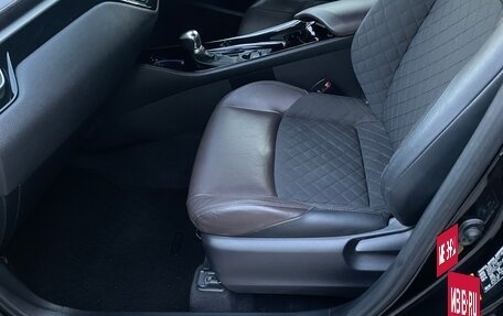 Toyota C-HR I рестайлинг, 2017 год, 1 180 000 рублей, 8 фотография