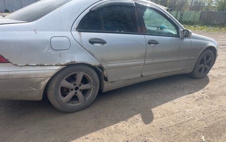 Mercedes-Benz C-Класс, 2002 год, 175 000 рублей, 5 фотография