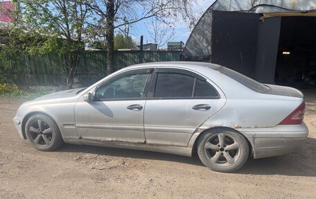 Mercedes-Benz C-Класс, 2002 год, 175 000 рублей, 4 фотография