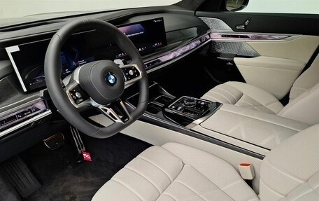 BMW 7 серия, 2025 год, 26 000 000 рублей, 5 фотография