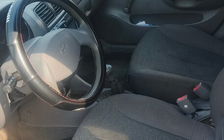 Hyundai Accent II, 2004 год, 170 000 рублей, 6 фотография