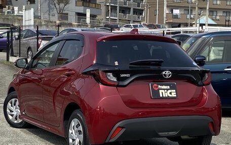 Toyota Yaris, 2022 год, 850 000 рублей, 5 фотография