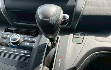 Honda Freed II, 2017 год, 1 180 000 рублей, 8 фотография