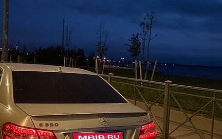 Mercedes-Benz E-Класс, 2010 год, 1 254 000 рублей, 4 фотография