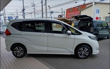 Honda Freed II, 2017 год, 1 200 000 рублей, 9 фотография