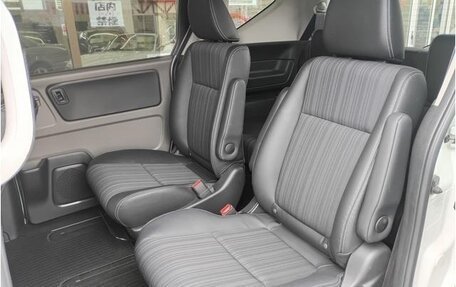 Honda Freed II, 2017 год, 1 200 000 рублей, 18 фотография