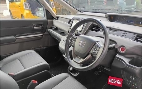 Honda Freed II, 2017 год, 1 200 000 рублей, 12 фотография