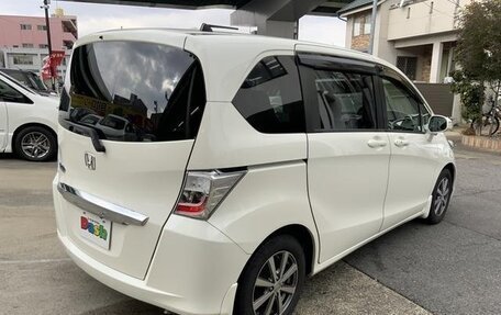 Honda Freed I, 2013 год, 810 000 рублей, 5 фотография