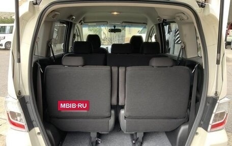 Honda Freed I, 2013 год, 810 000 рублей, 13 фотография