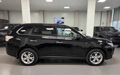 Mitsubishi Outlander III рестайлинг 3, 2014 год, 1 890 000 рублей, 6 фотография