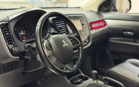 Mitsubishi Outlander III рестайлинг 3, 2014 год, 1 890 000 рублей, 9 фотография