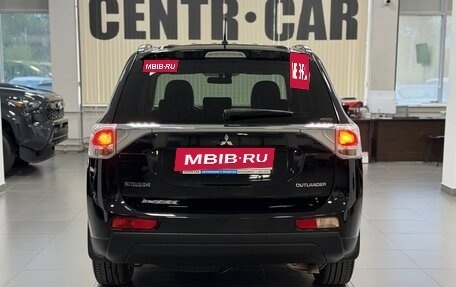 Mitsubishi Outlander III рестайлинг 3, 2014 год, 1 890 000 рублей, 4 фотография