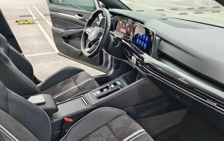 Volkswagen Golf VIII, 2023 год, 1 700 004 рублей, 17 фотография