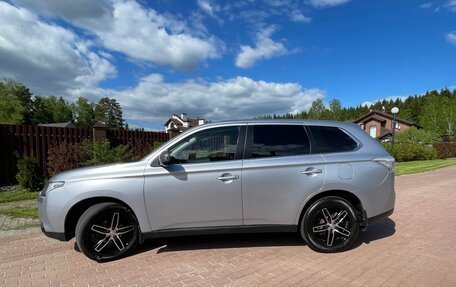 Mitsubishi Outlander III рестайлинг 3, 2012 год, 1 720 000 рублей, 5 фотография