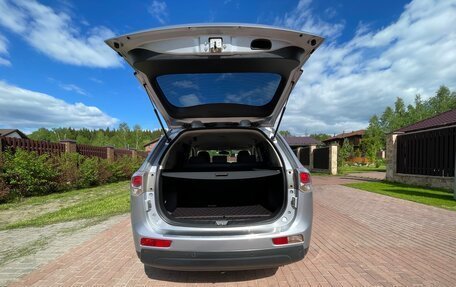 Mitsubishi Outlander III рестайлинг 3, 2012 год, 1 720 000 рублей, 10 фотография