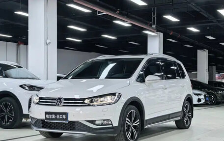Volkswagen Touran III, 2022 год, 1 744 757 рублей, 1 фотография
