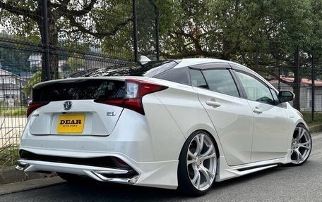 Toyota Prius IV XW50, 2021 год, 1 435 001 рублей, 6 фотография