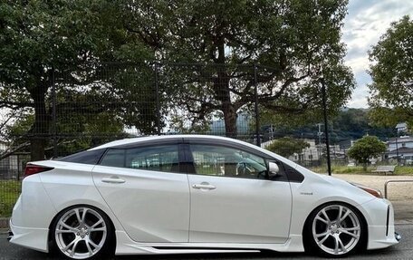 Toyota Prius IV XW50, 2021 год, 1 435 001 рублей, 4 фотография
