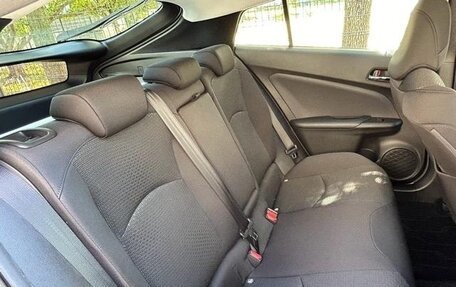 Toyota Prius IV XW50, 2021 год, 1 435 001 рублей, 12 фотография