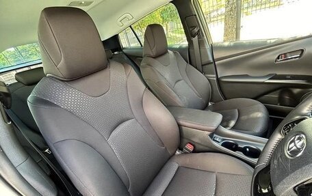 Toyota Prius IV XW50, 2021 год, 1 435 001 рублей, 10 фотография
