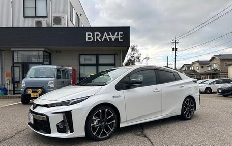 Toyota Prius IV XW50, 2022 год, 1 800 001 рублей, 2 фотография