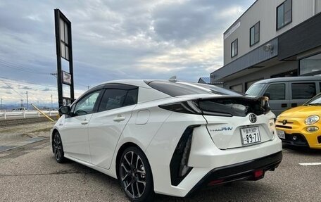 Toyota Prius IV XW50, 2022 год, 1 800 001 рублей, 9 фотография