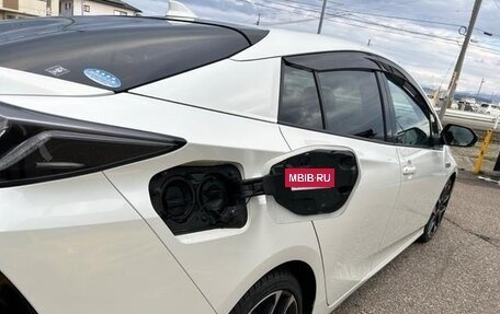 Toyota Prius IV XW50, 2022 год, 1 800 001 рублей, 12 фотография