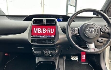 Toyota Prius IV XW50, 2022 год, 1 800 001 рублей, 17 фотография